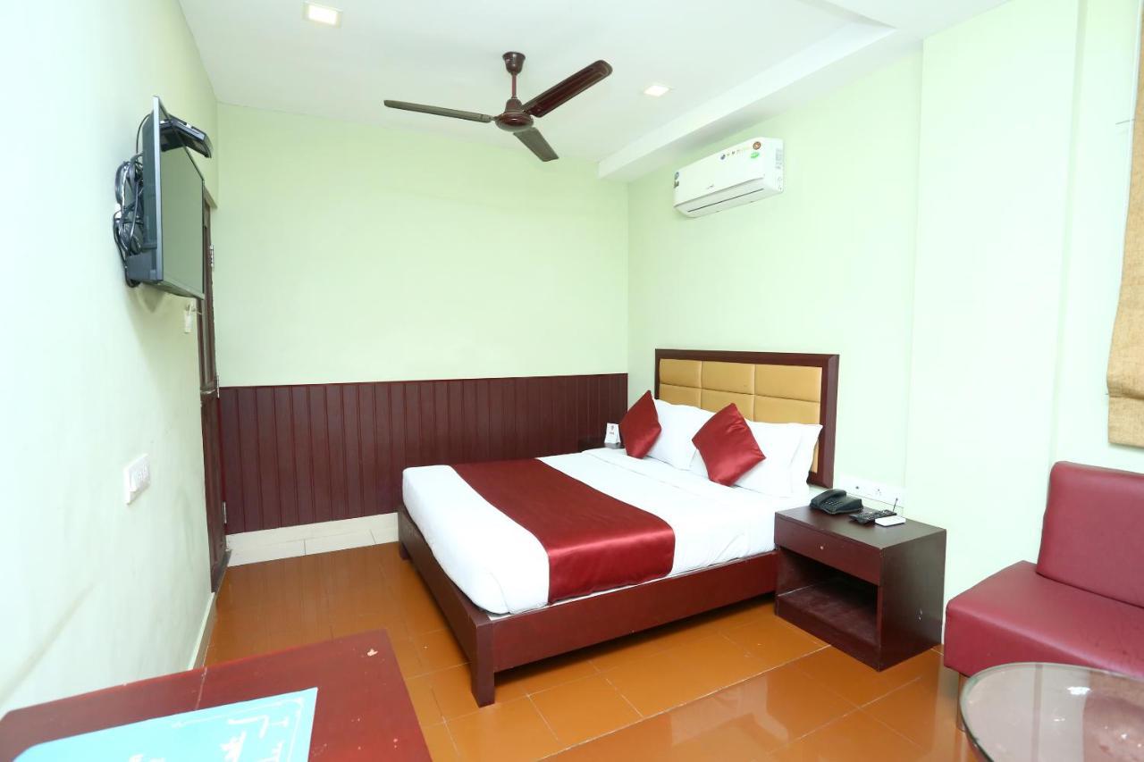 Oyo 15190 Select Residency Hotell Kozhikode Exteriör bild